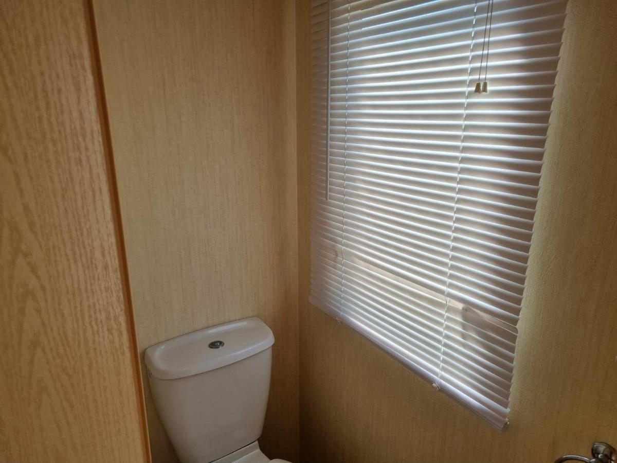 Pg49 8 Berth Pet Friendly Caravan Golden Palm แชเปิลเซนต์เลนเนิร์ดส์ ภายนอก รูปภาพ